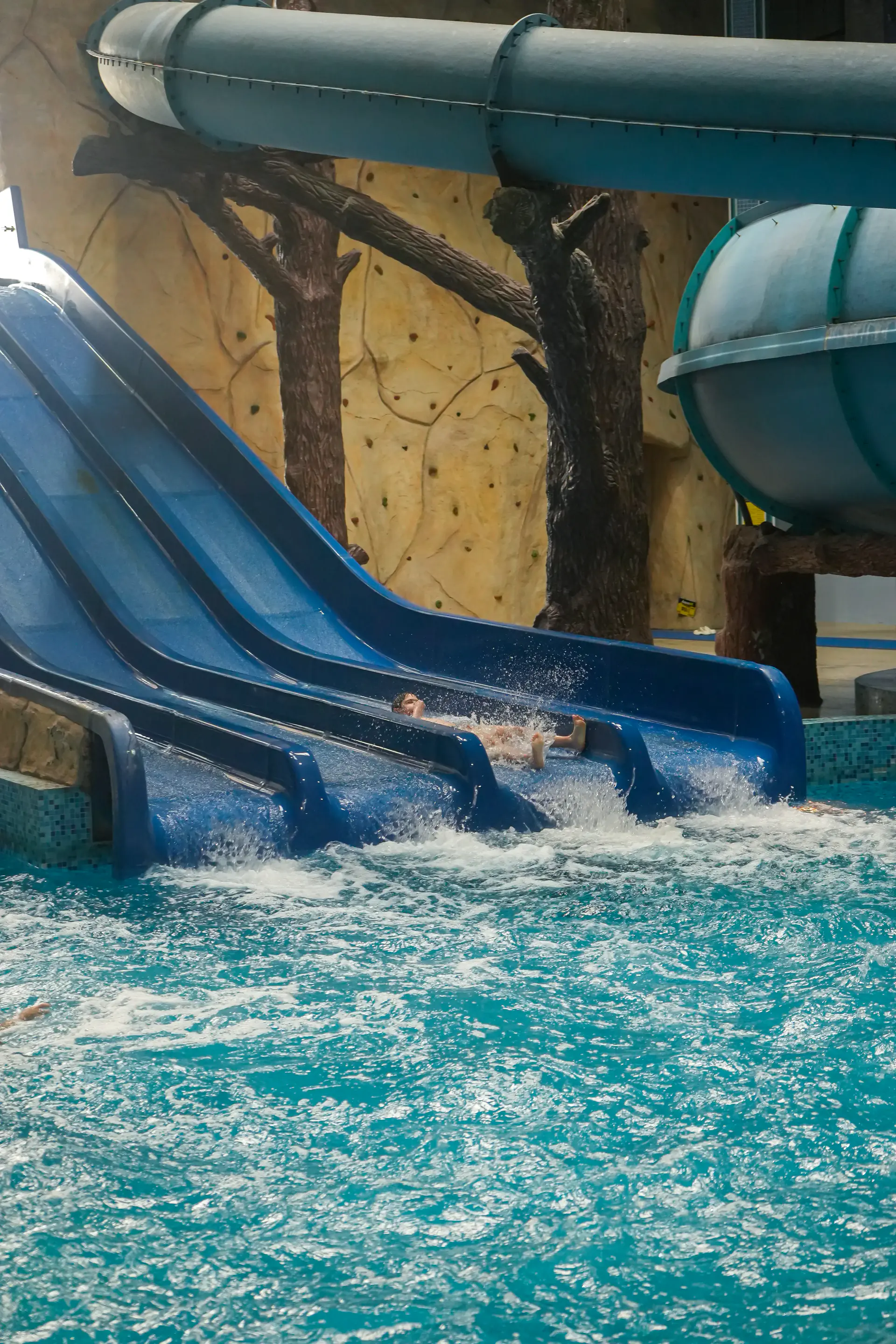 Aquatek slide photo 9